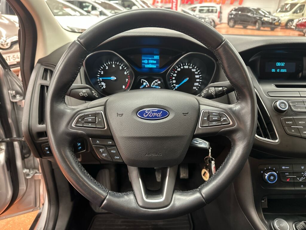 Ford Focus 2015 Harmaa