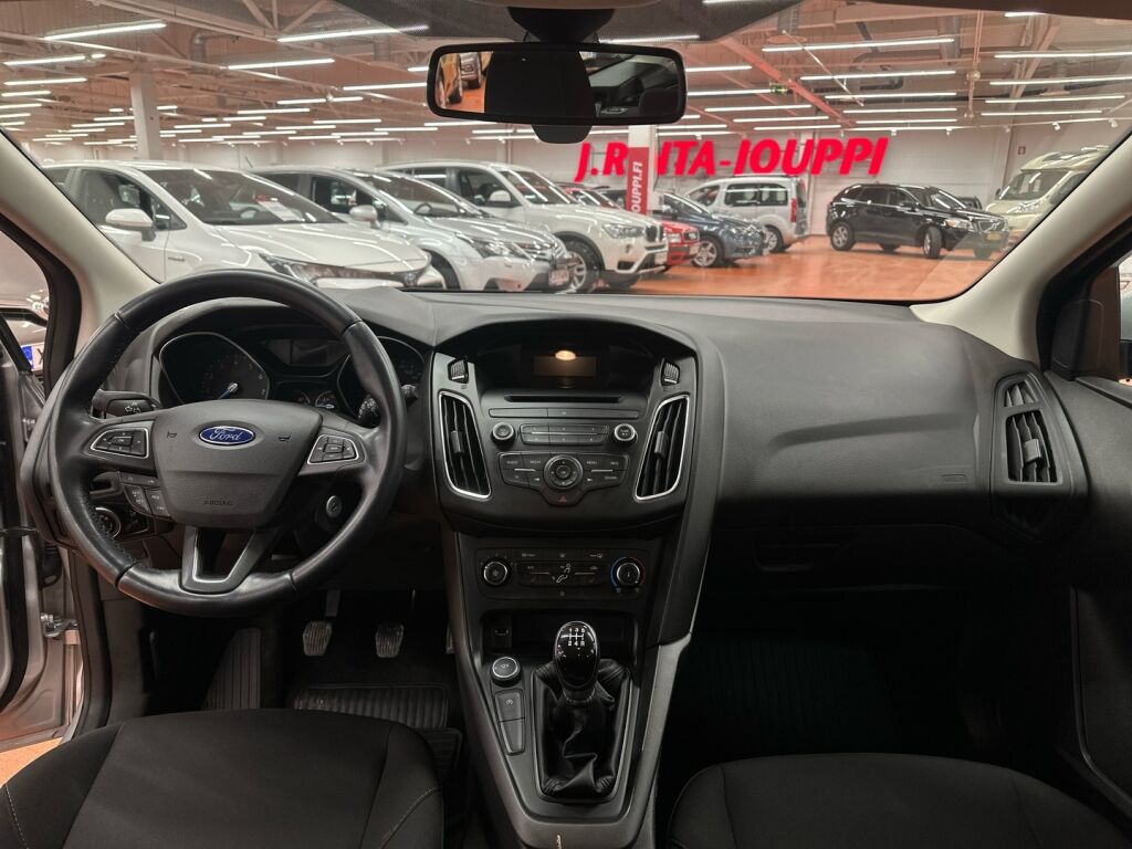 Ford Focus 2015 Harmaa
