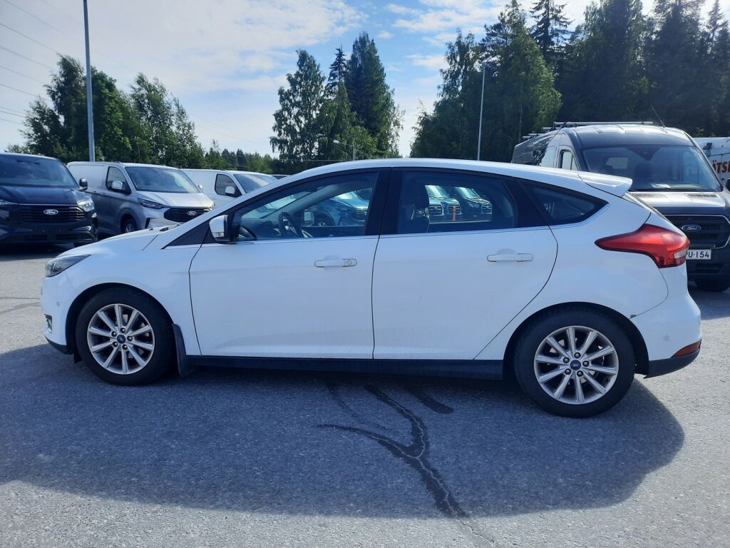Ford Focus 2015 Valkoinen