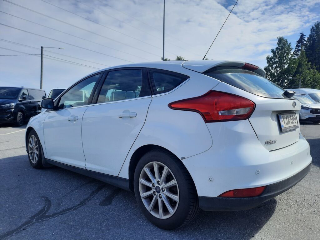 Ford Focus 2015 Valkoinen
