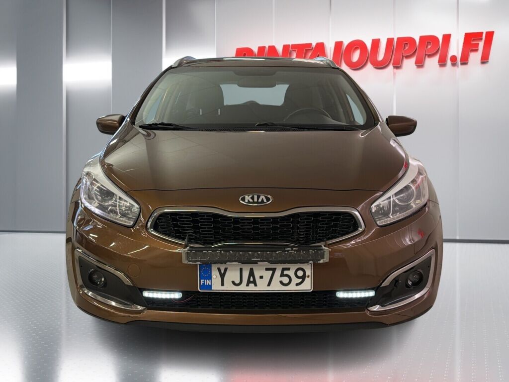 Kia Ceed 2016 Ruskea (beige)