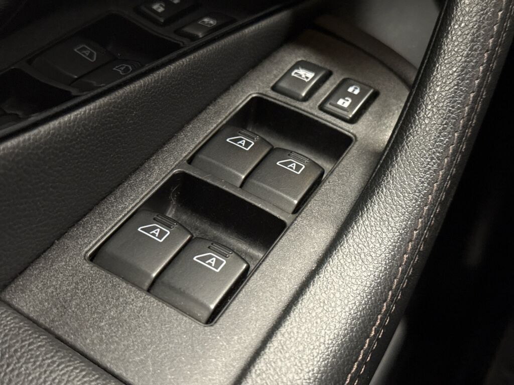 Infiniti FX30D 2012 Valkoinen