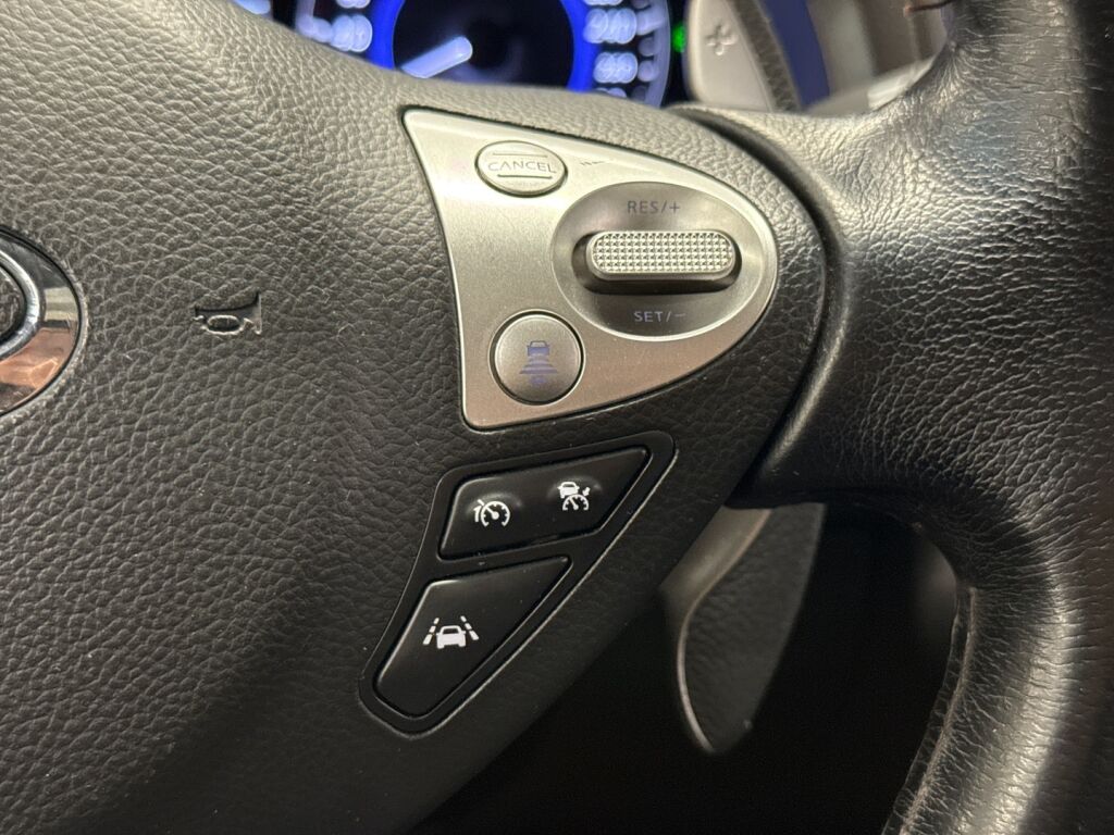 Infiniti FX30D 2012 Valkoinen