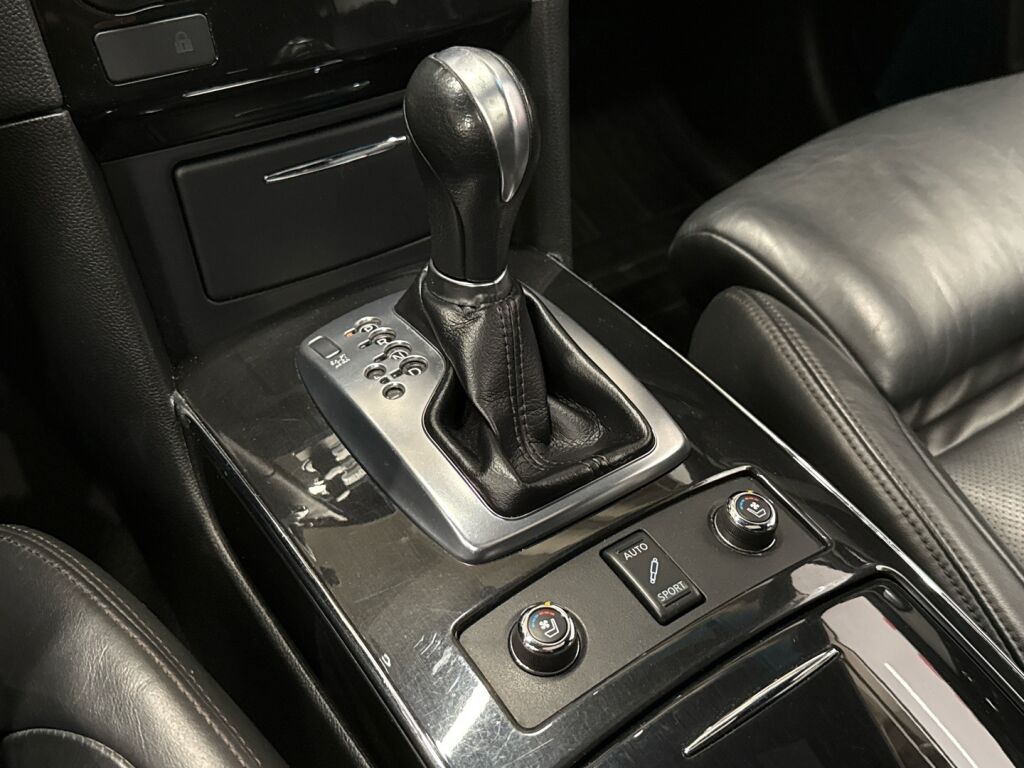 Infiniti FX30D 2012 Valkoinen