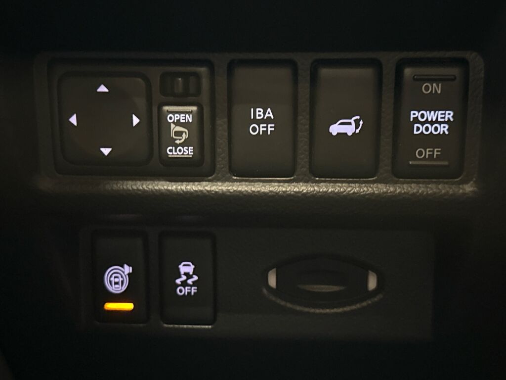 Infiniti FX30D 2012 Valkoinen