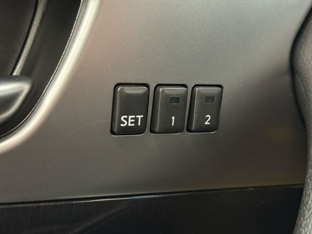 Infiniti FX30D 2012 Valkoinen