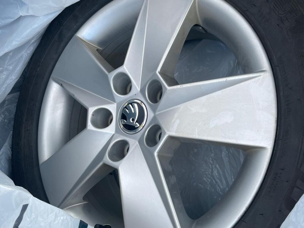 Skoda Octavia 2015 Sininen