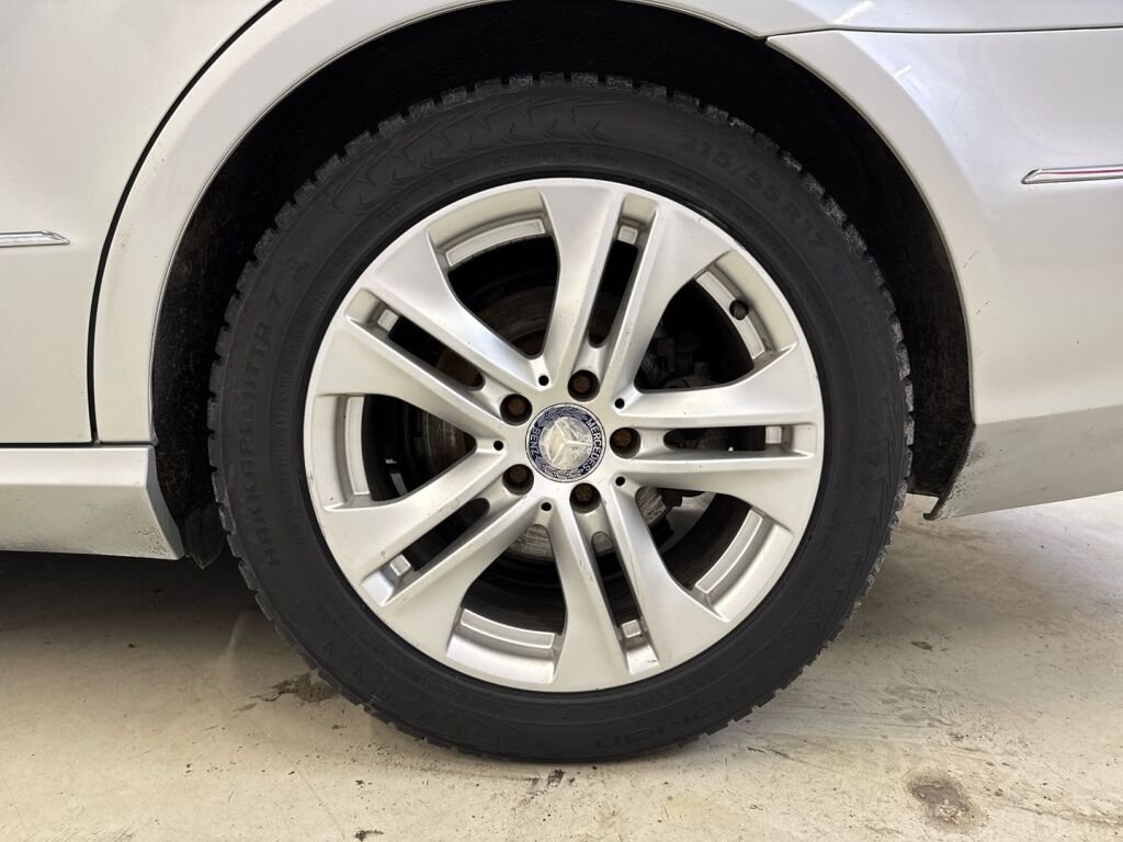 Mercedes-Benz E 2012 