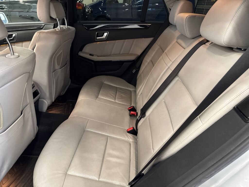 Mercedes-Benz E 2012 