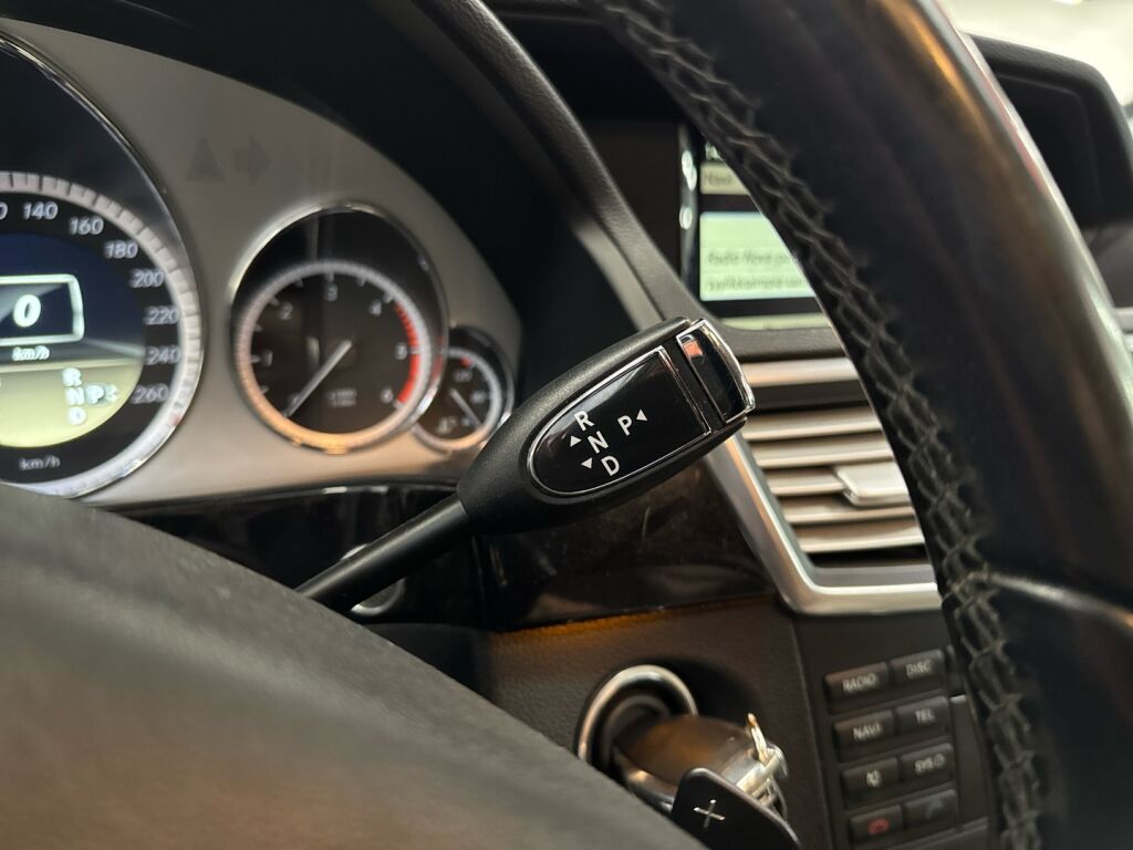 Mercedes-Benz E 2012 