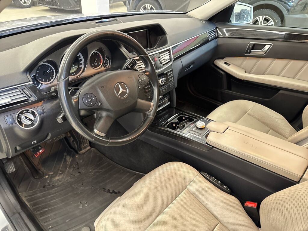 Mercedes-Benz E 2012 