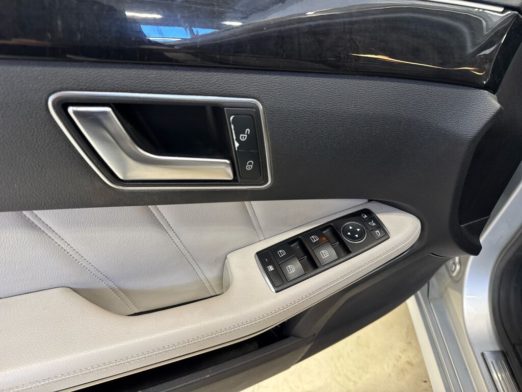 Mercedes-Benz E 2012 