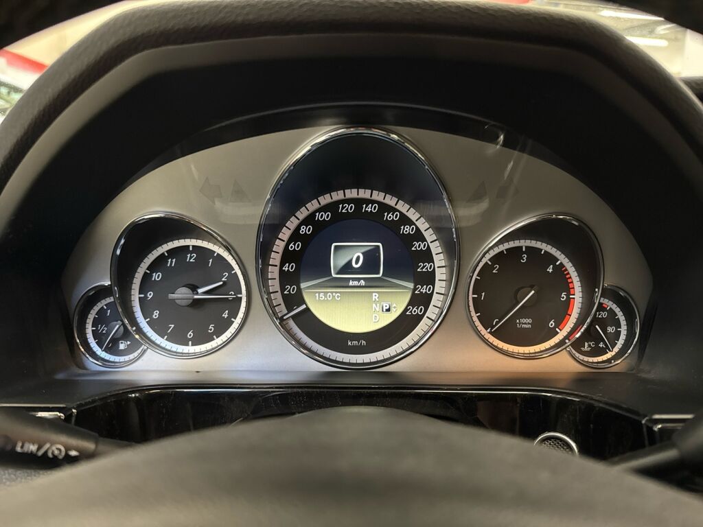 Mercedes-Benz E 2012 