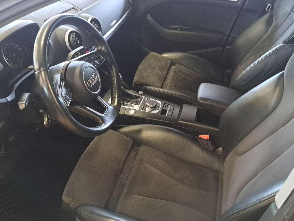 Audi A3 2017 Punainen