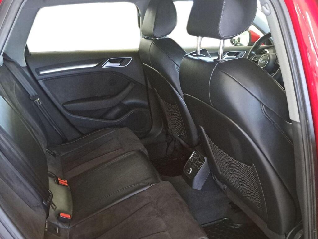 Audi A3 2017 Punainen