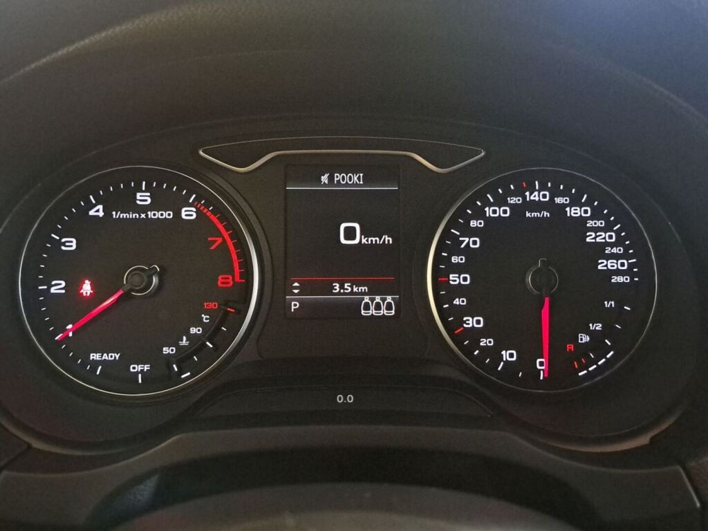 Audi A3 2017 Punainen