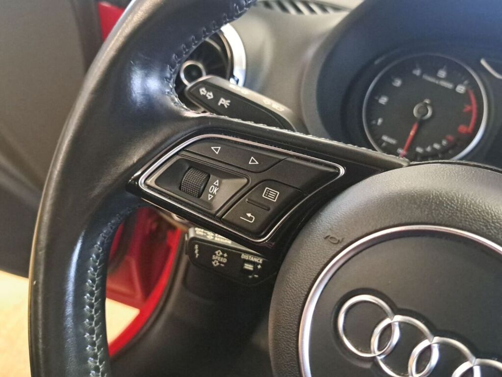Audi A3 2017 Punainen