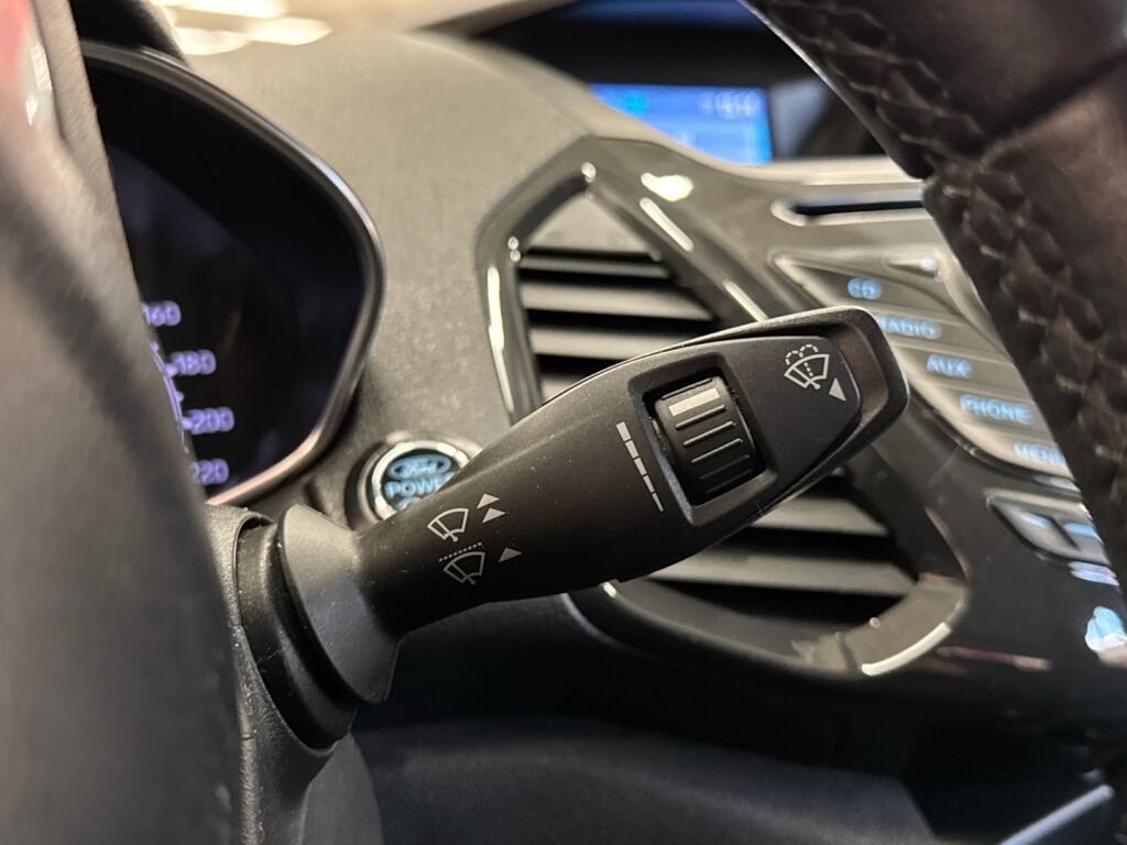 Ford Ecosport 2016 Valkoinen