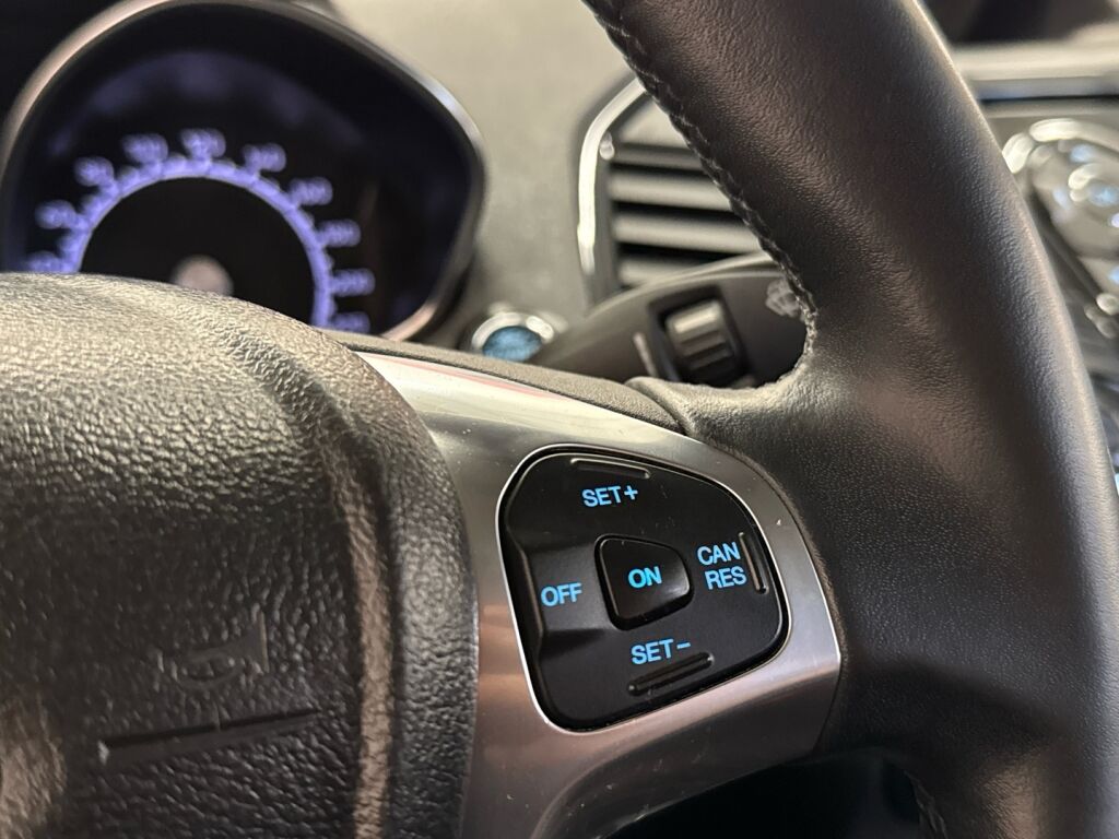 Ford Ecosport 2016 Valkoinen