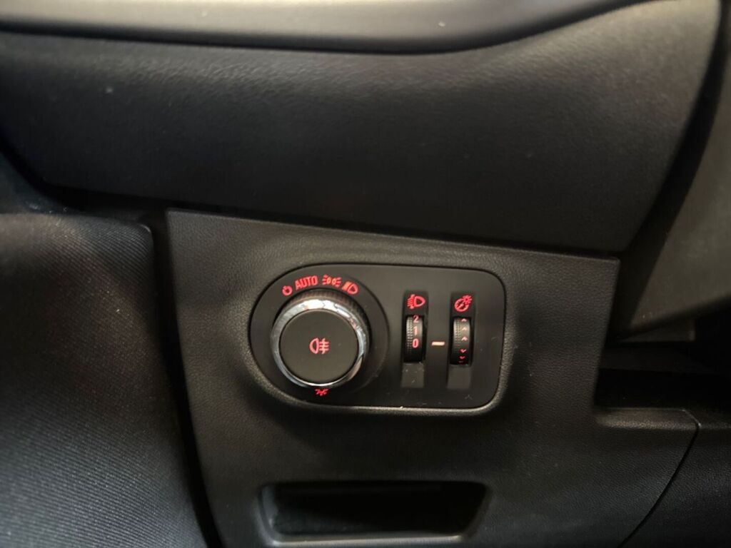 Opel Corsa 2016 Harmaa