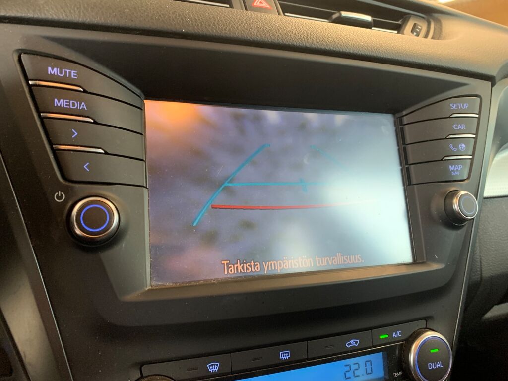 Toyota Avensis 2016 Sininen