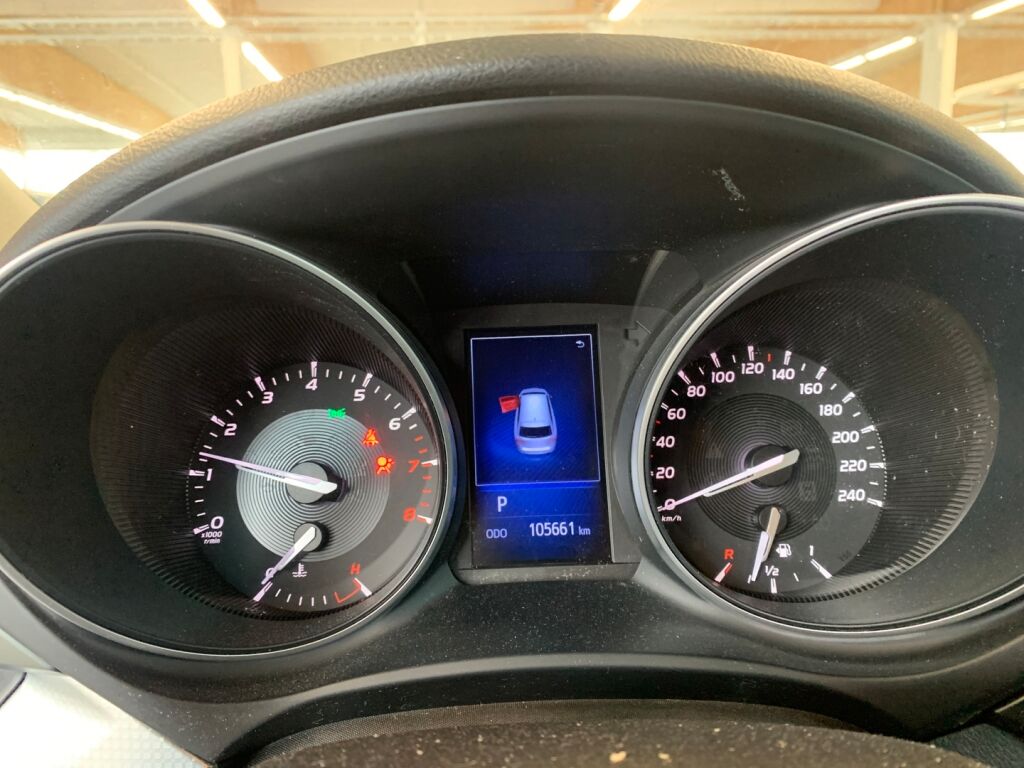 Toyota Avensis 2016 Sininen