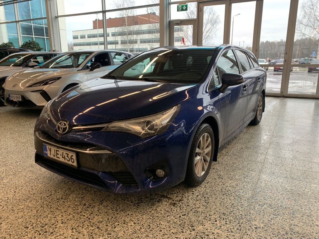 Toyota Avensis 2016 Sininen