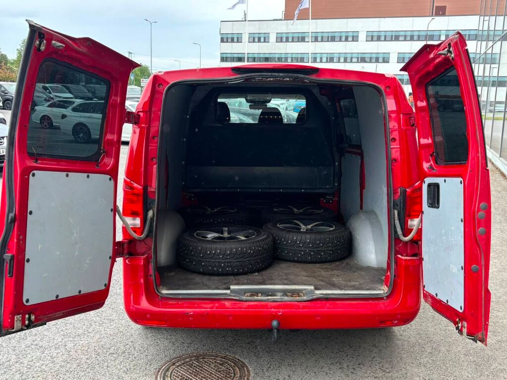 Mercedes-Benz Vito 2016 Punainen