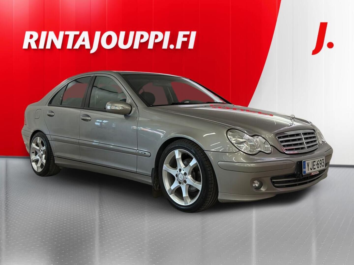 Harmaa Mercedes-Benz C