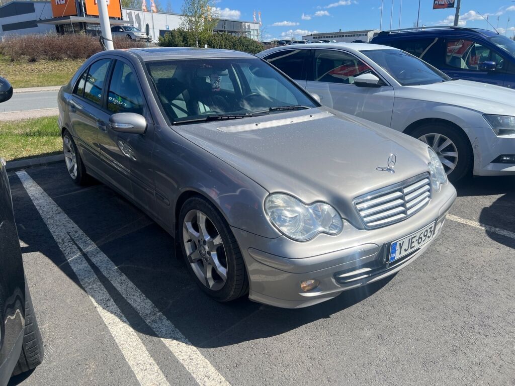 Mercedes-Benz C 2006 Harmaa