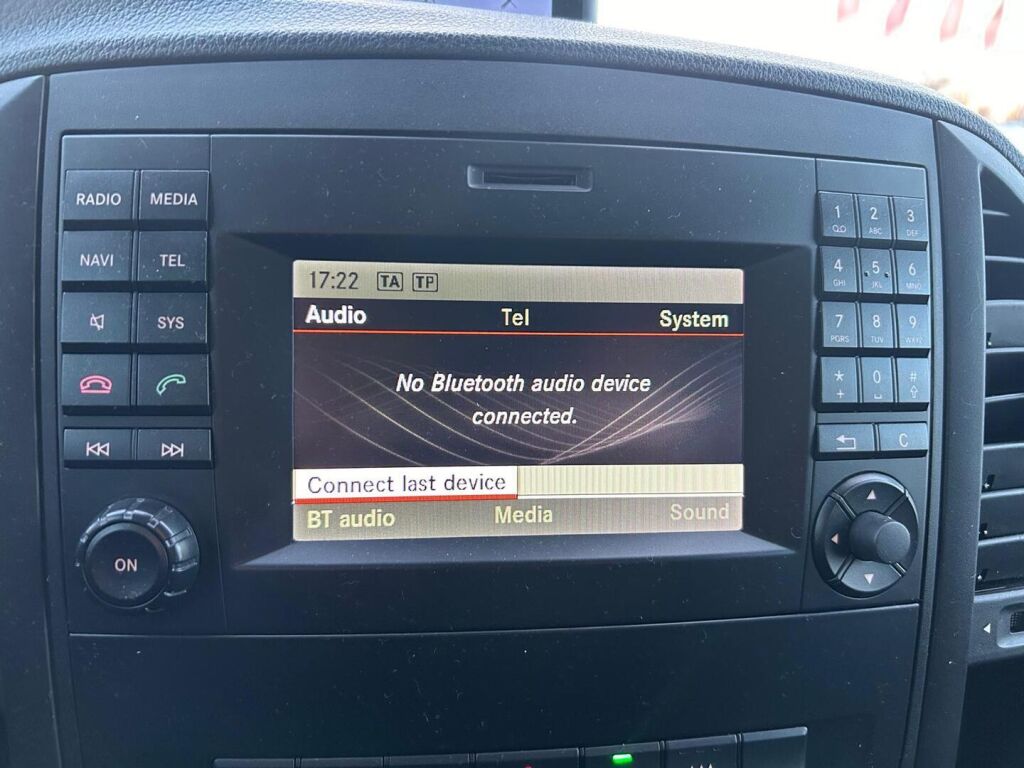 Mercedes-Benz Vito 2016 Musta