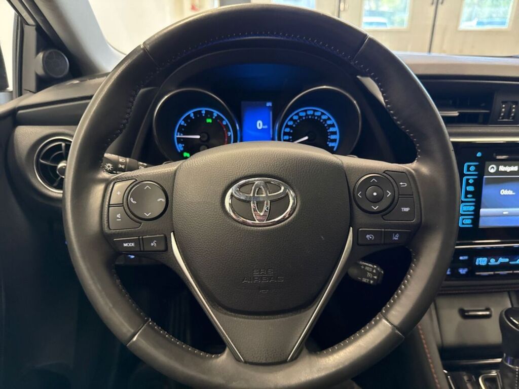 Toyota Auris 2016 Hopea