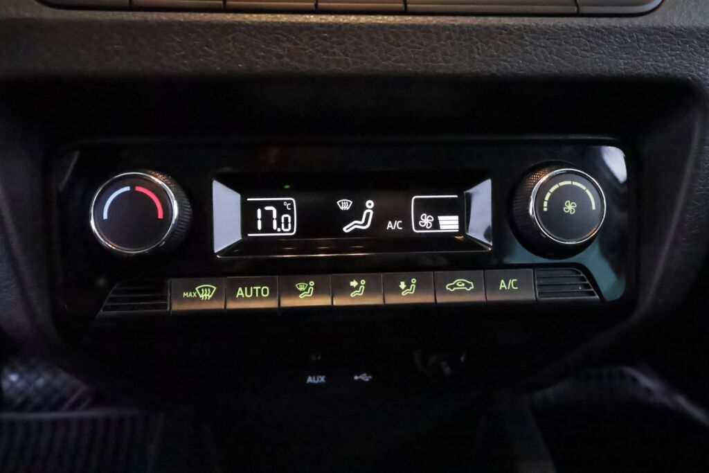 Skoda Fabia 2016 Valkoinen