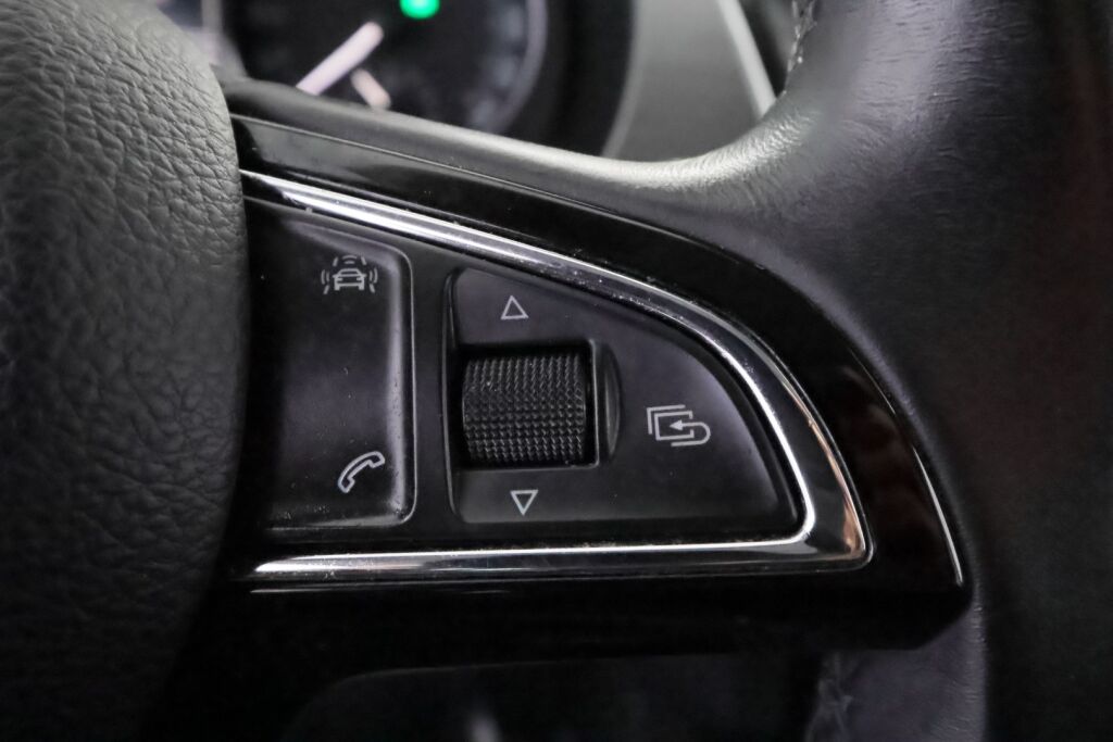 Skoda Fabia 2016 Valkoinen