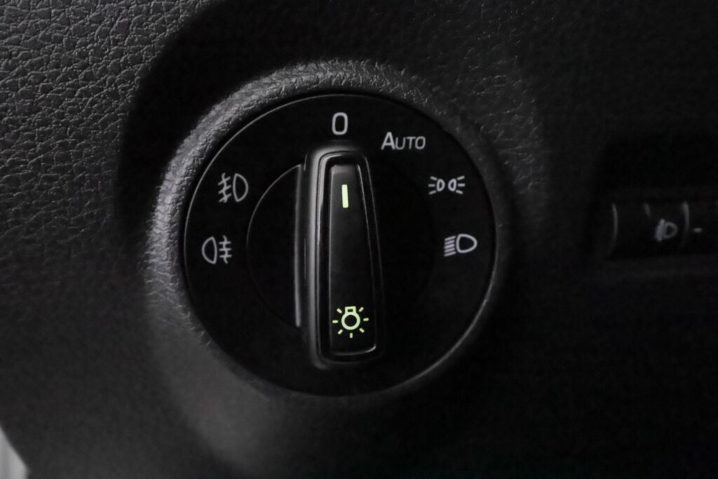 Skoda Fabia 2016 Valkoinen