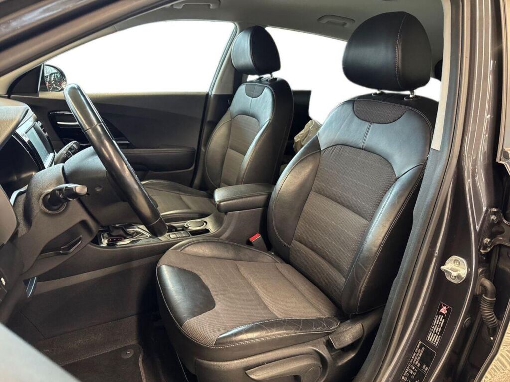 Kia Niro 2016 Harmaa