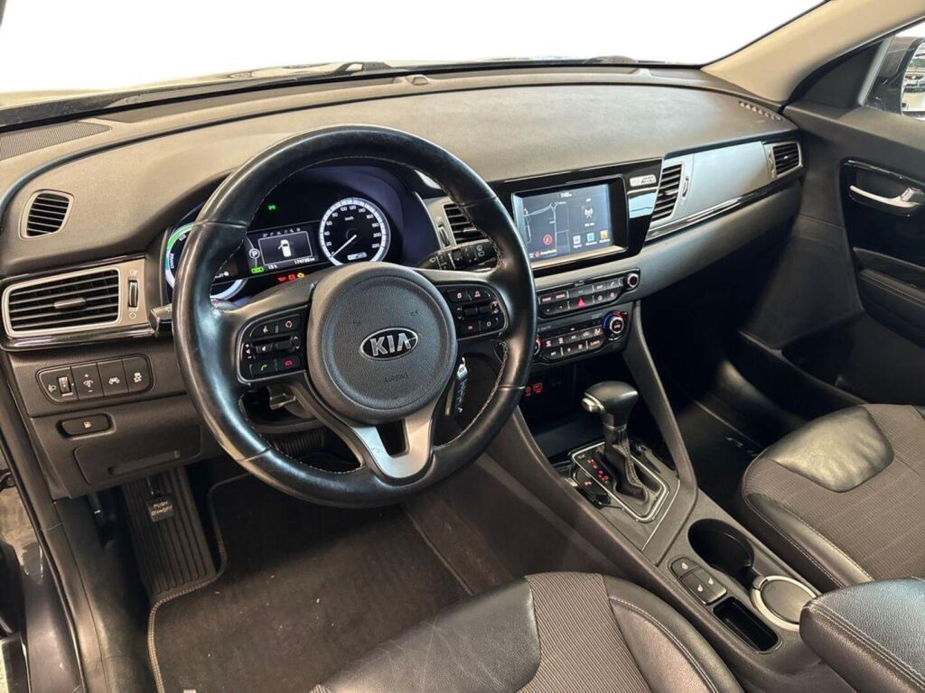 Kia Niro 2016 Harmaa