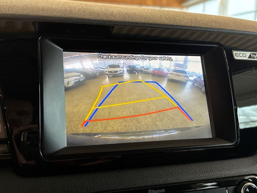 Kia Niro 2016 Harmaa