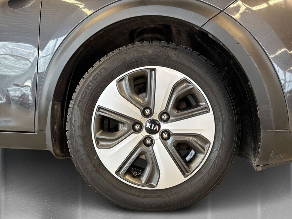 Kia Niro 2016 Harmaa
