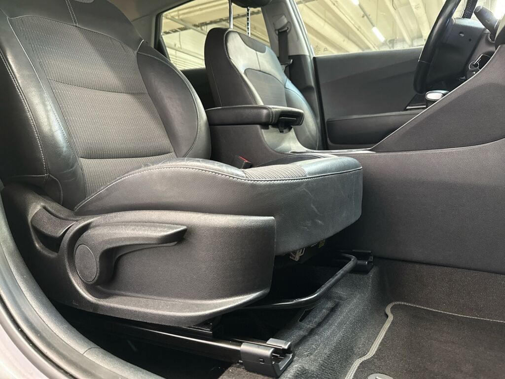 Kia Niro 2016 Harmaa