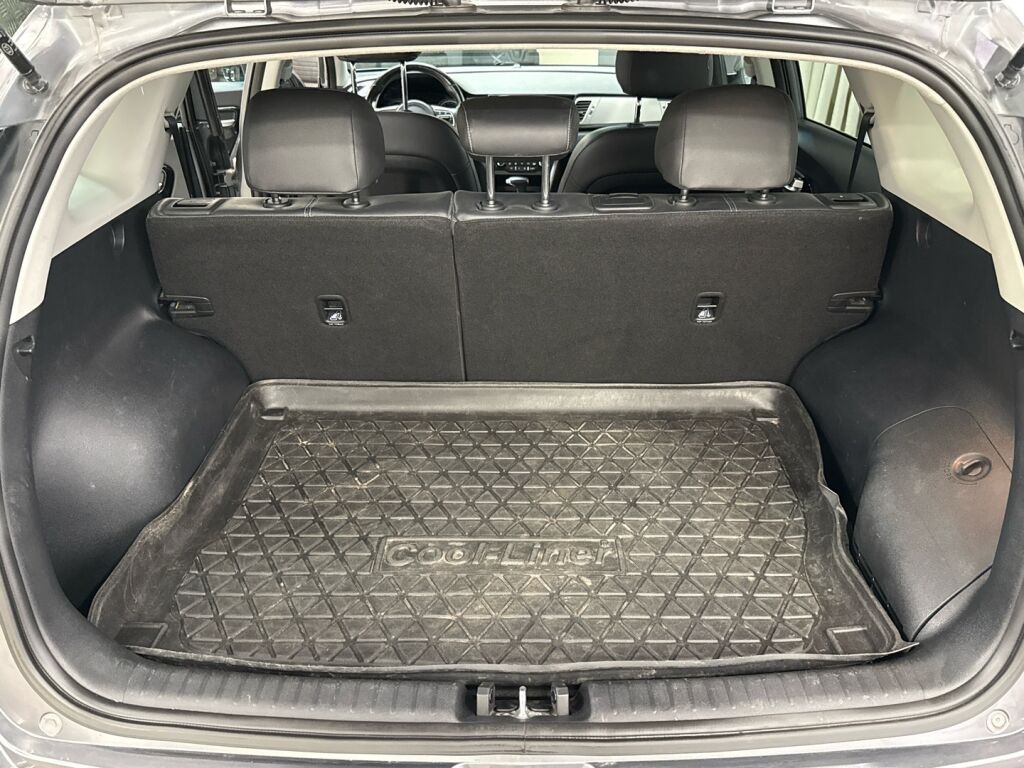 Kia Niro 2016 Harmaa