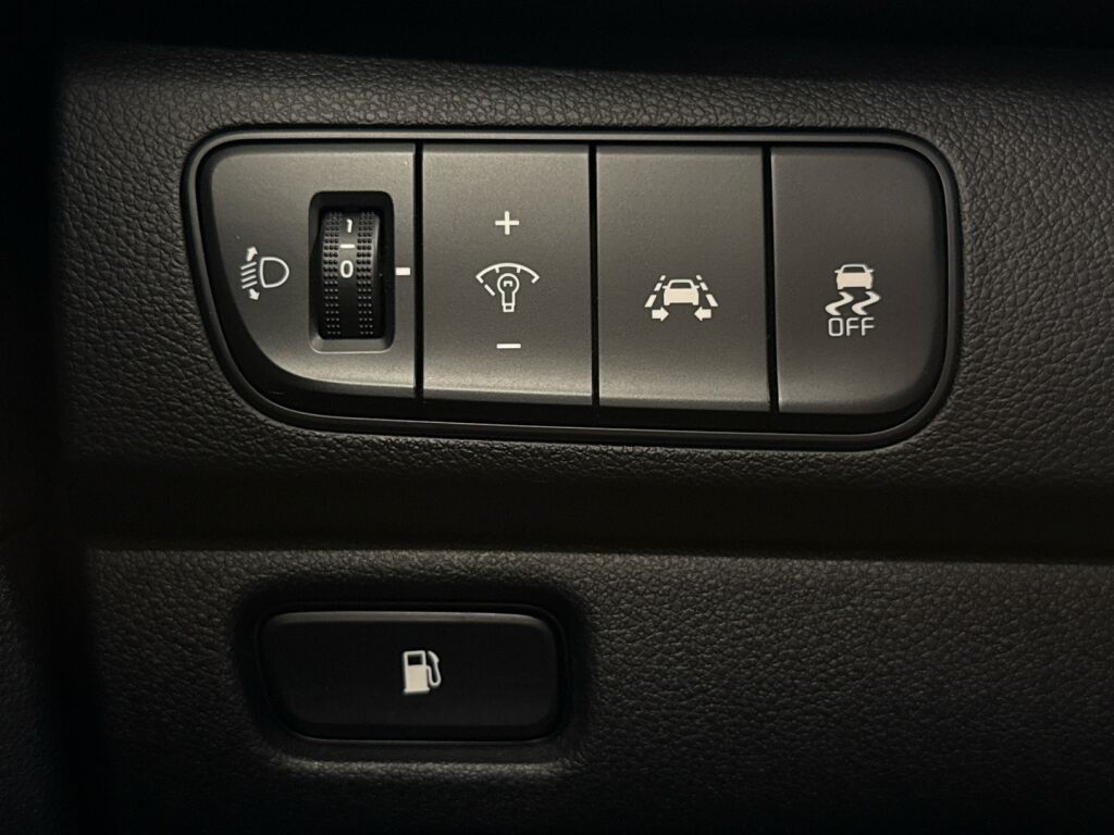 Kia Niro 2016 Harmaa