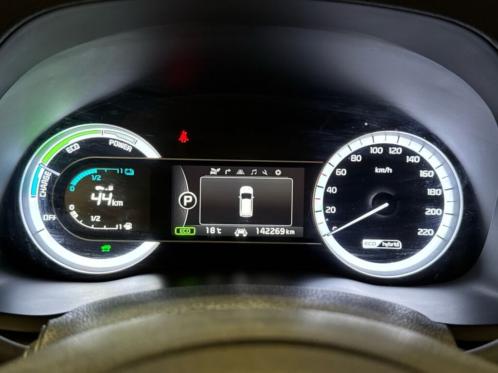 Kia Niro 2016 Harmaa