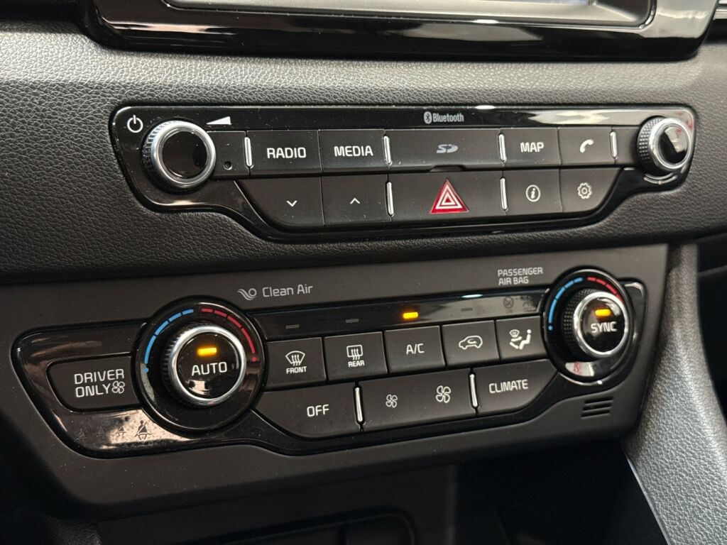 Kia Niro 2016 Harmaa