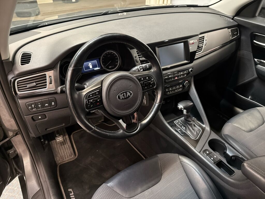 Kia Niro 2016 Harmaa