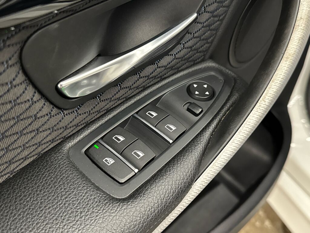 BMW 320 2016 Valkoinen