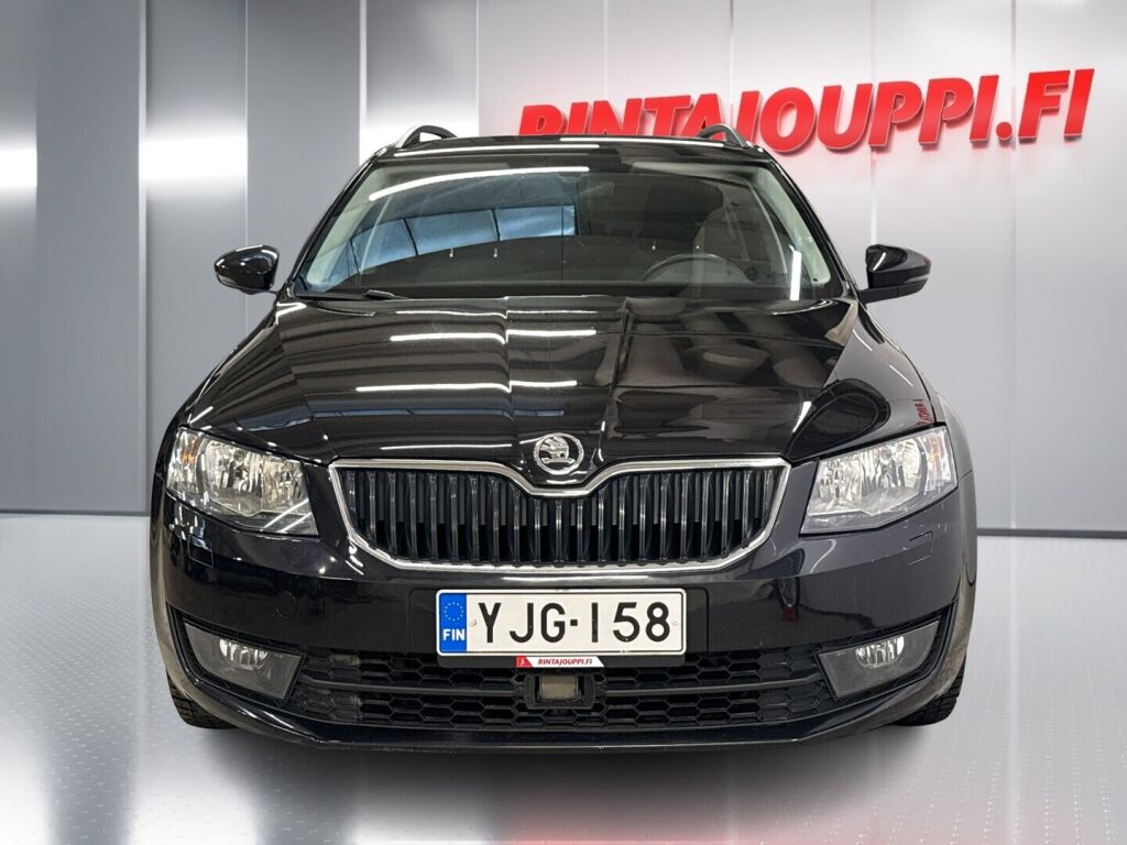 Skoda Octavia 2016 Musta