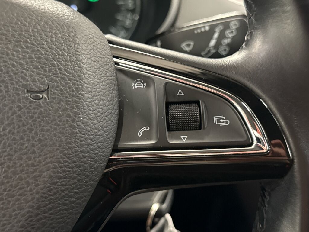 Skoda Octavia 2016 Musta