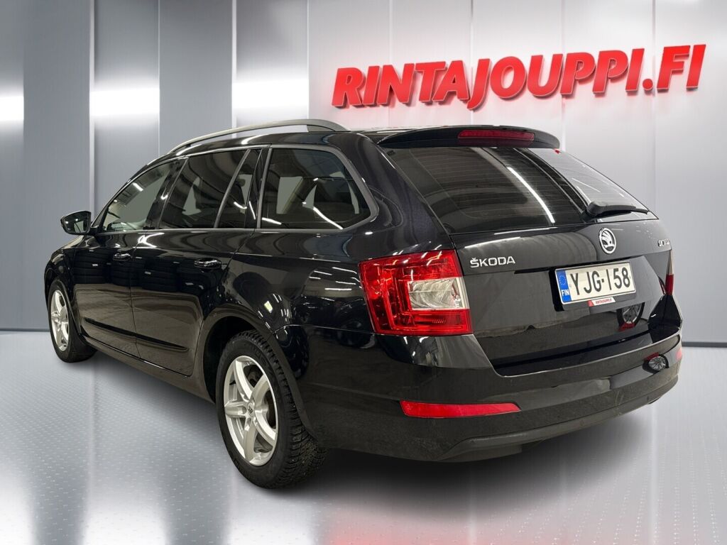 Skoda Octavia 2016 Musta