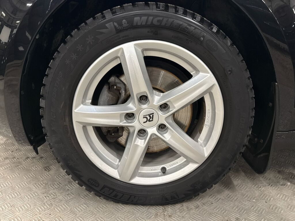 Skoda Octavia 2016 Musta